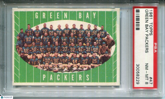 1961 Topps Green Bay Packers Team #47 PSA 8